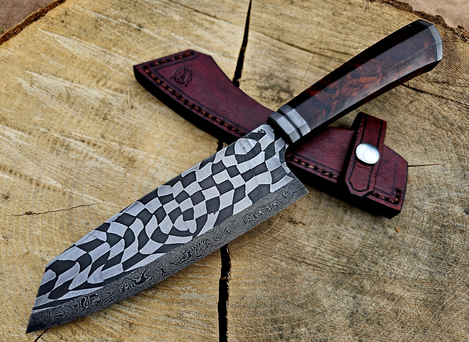 Handgefertigtes Küchenmesser aus Mosaikdamast