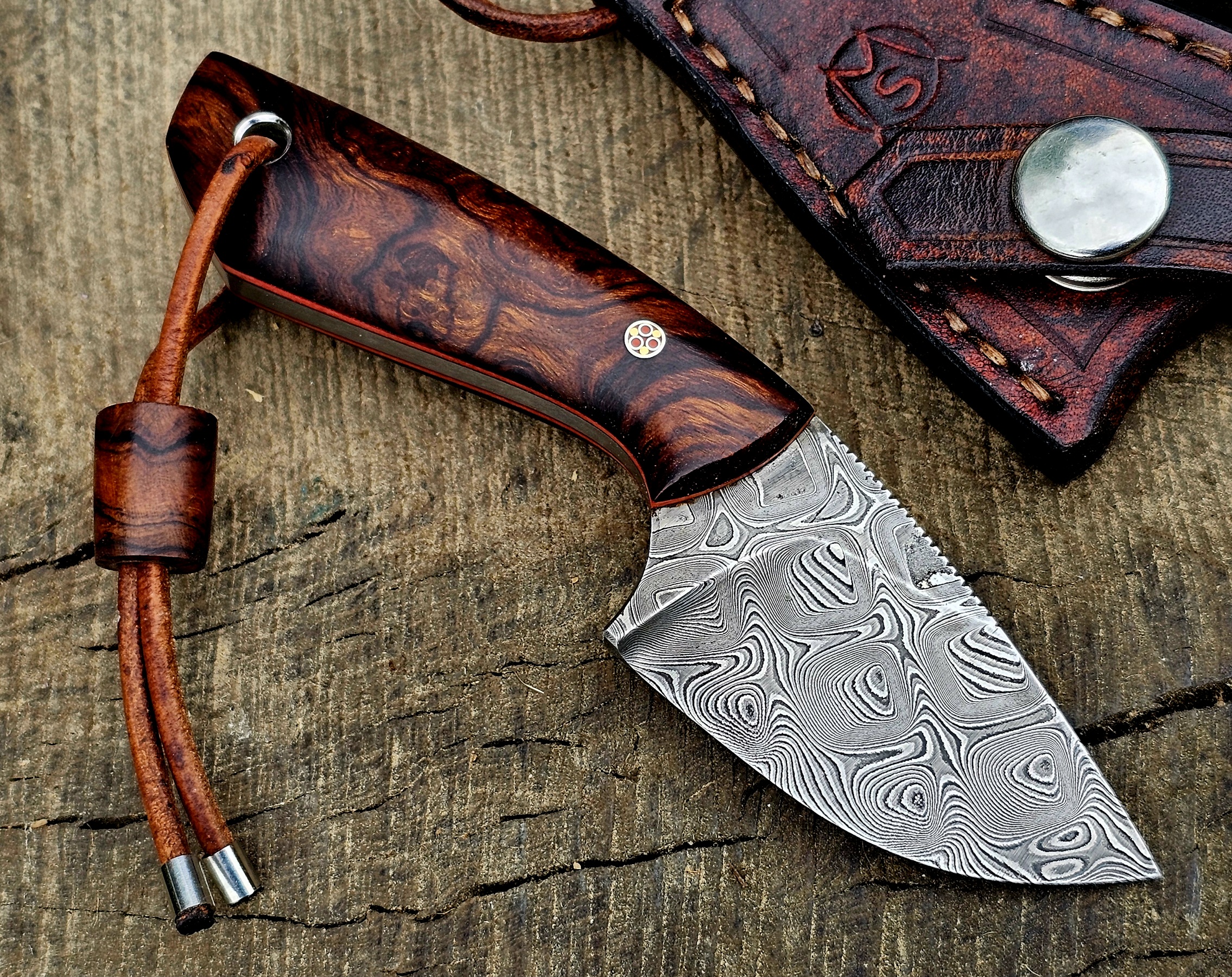 Mini Damastmesser aus Perry Bahlsdamast mit Wüsteneisenholzgriff und Lederscheide